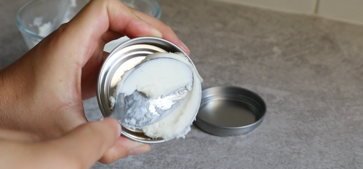 Make a natural shea butter deodorant in under 3 minutes (no baking soda & no itchy armpits)